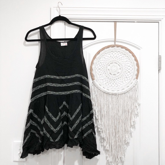 **currently unavailable** 🍒FREE PEOPLE TOP!!🍒 - Picture 1 of 3